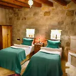 Salkim Cave House