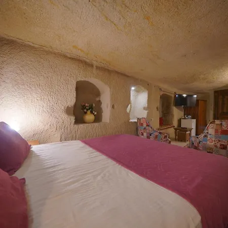 Salkim Cave House