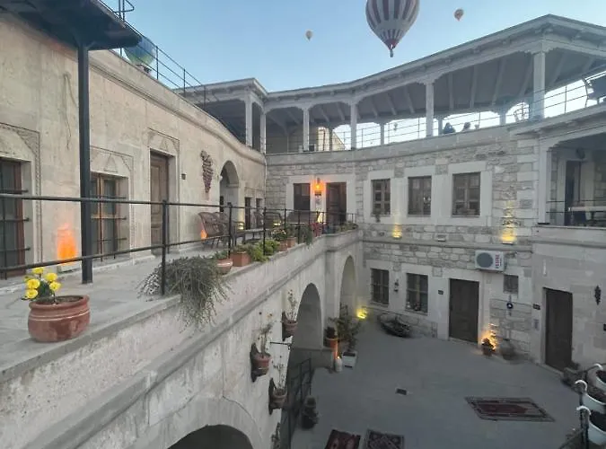 Hotel Salkim Cave House 2*